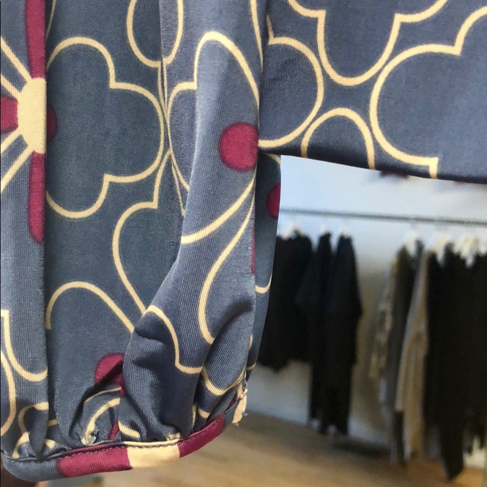 Top - Picture 3 of 5